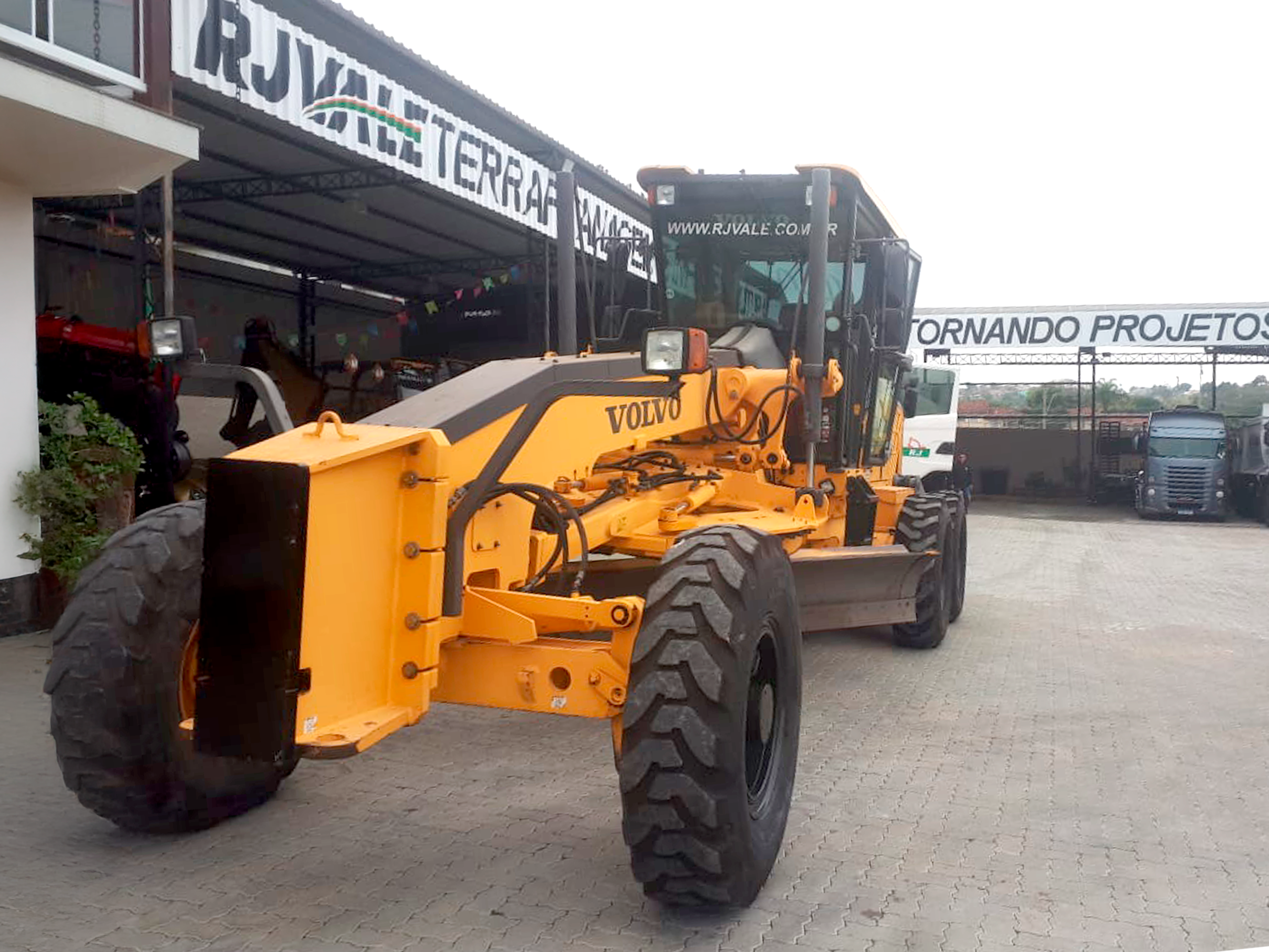 Motoniveladora 16T