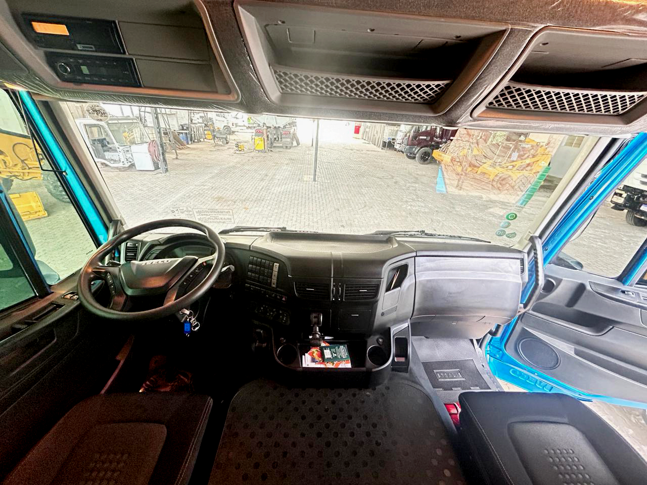Cavalo Iveco STRALIS 600-S44T TB  6x2