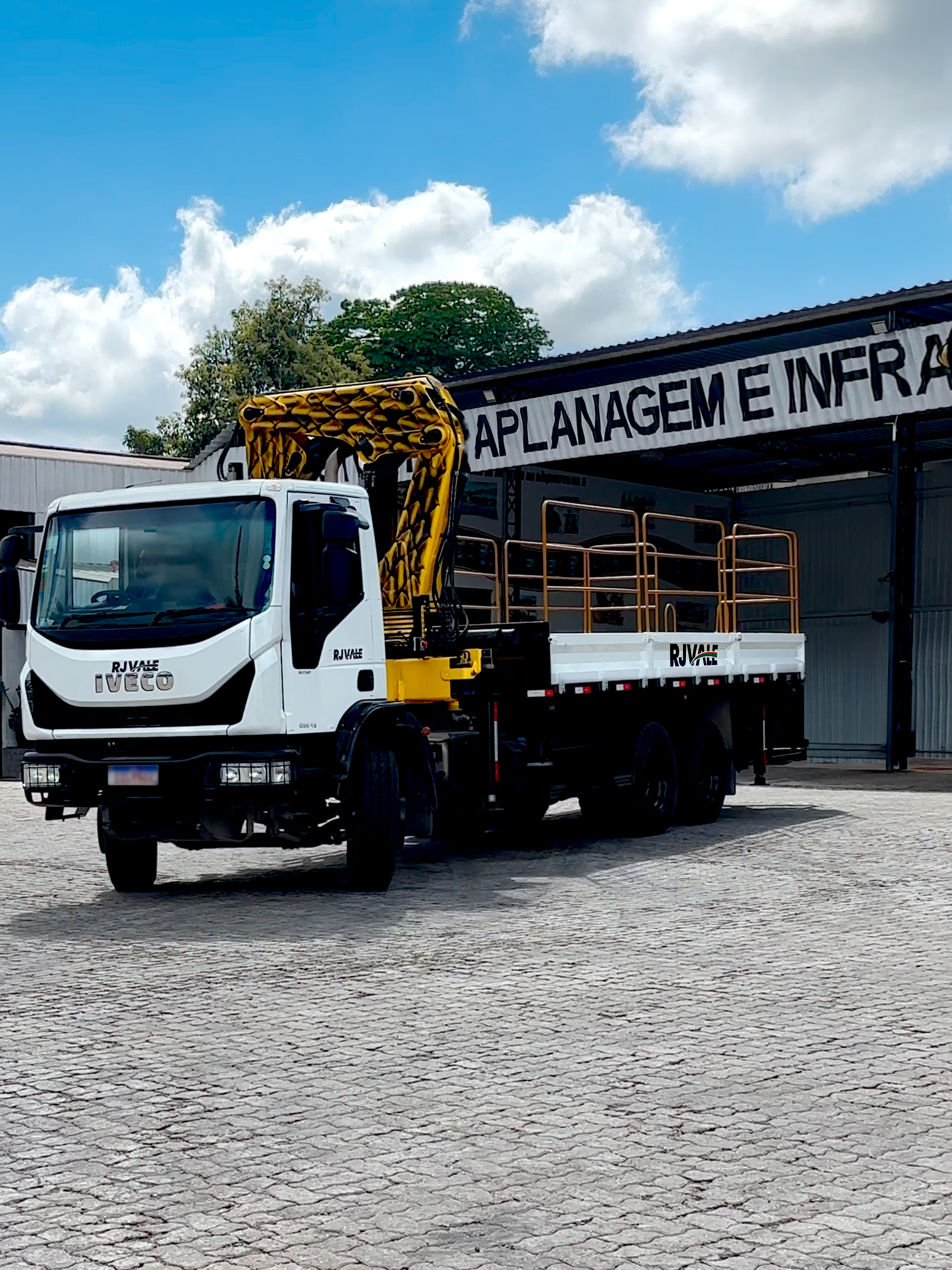 Caminhão Munck 10.5T
