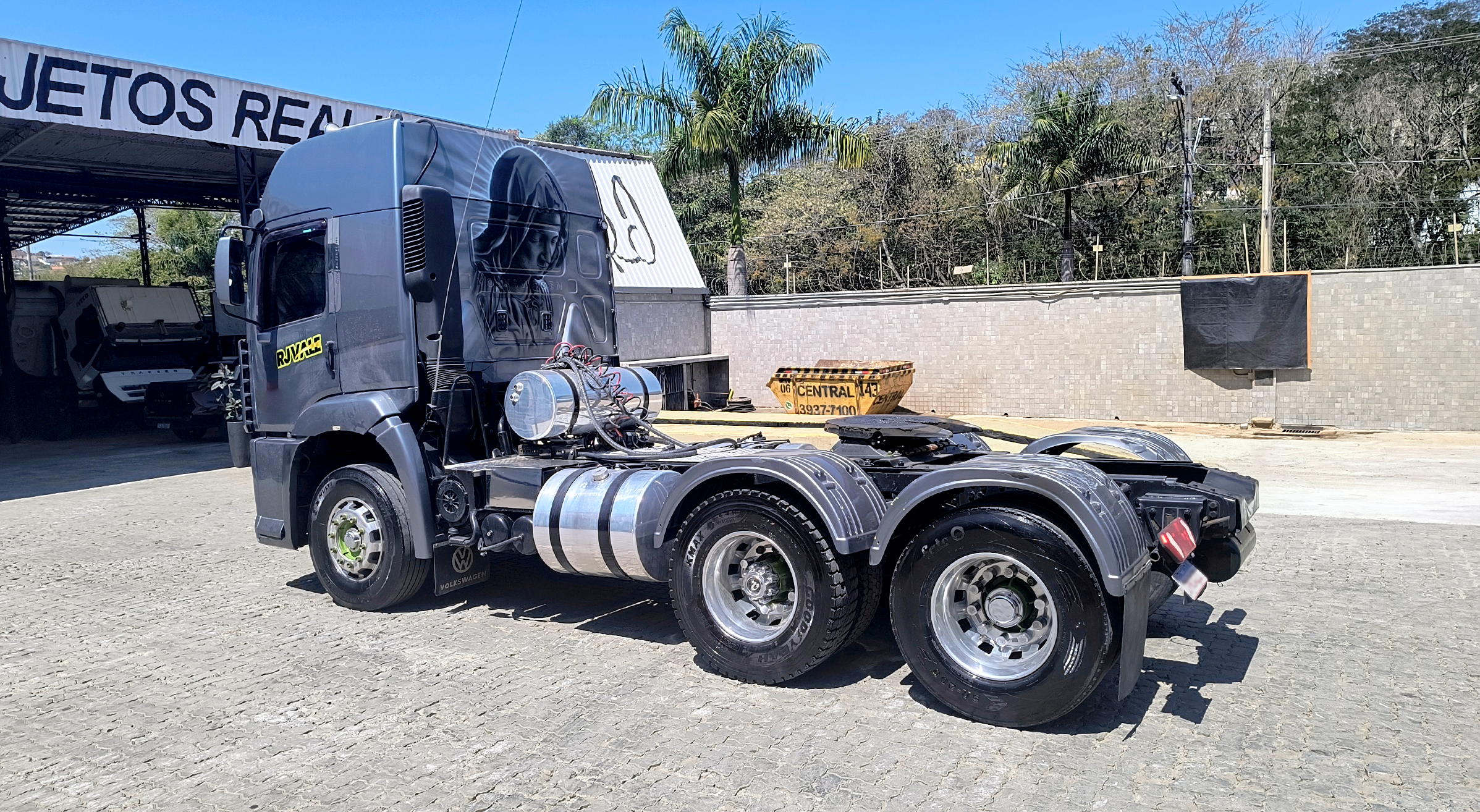 Cavalo Volkswagen 25-370 E Constellation 6x2