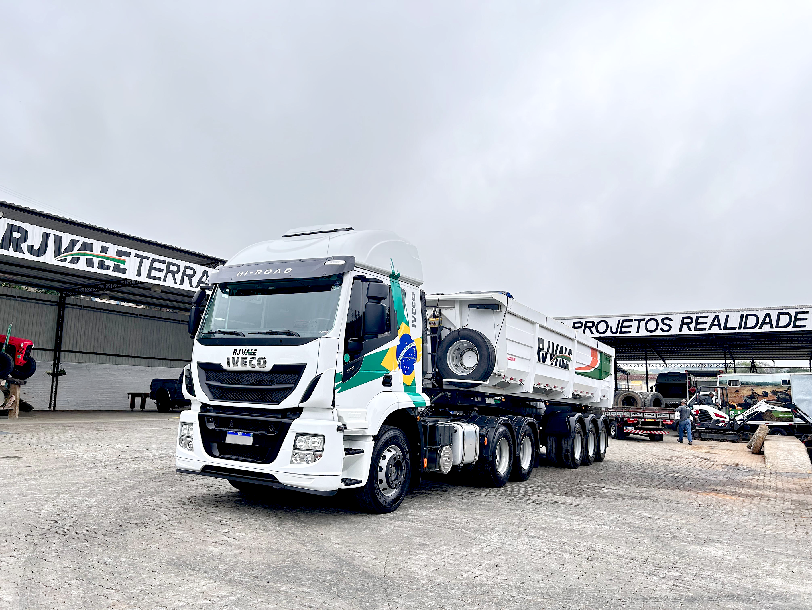 Cavalo Iveco STRALIS 600-S44T 6x2