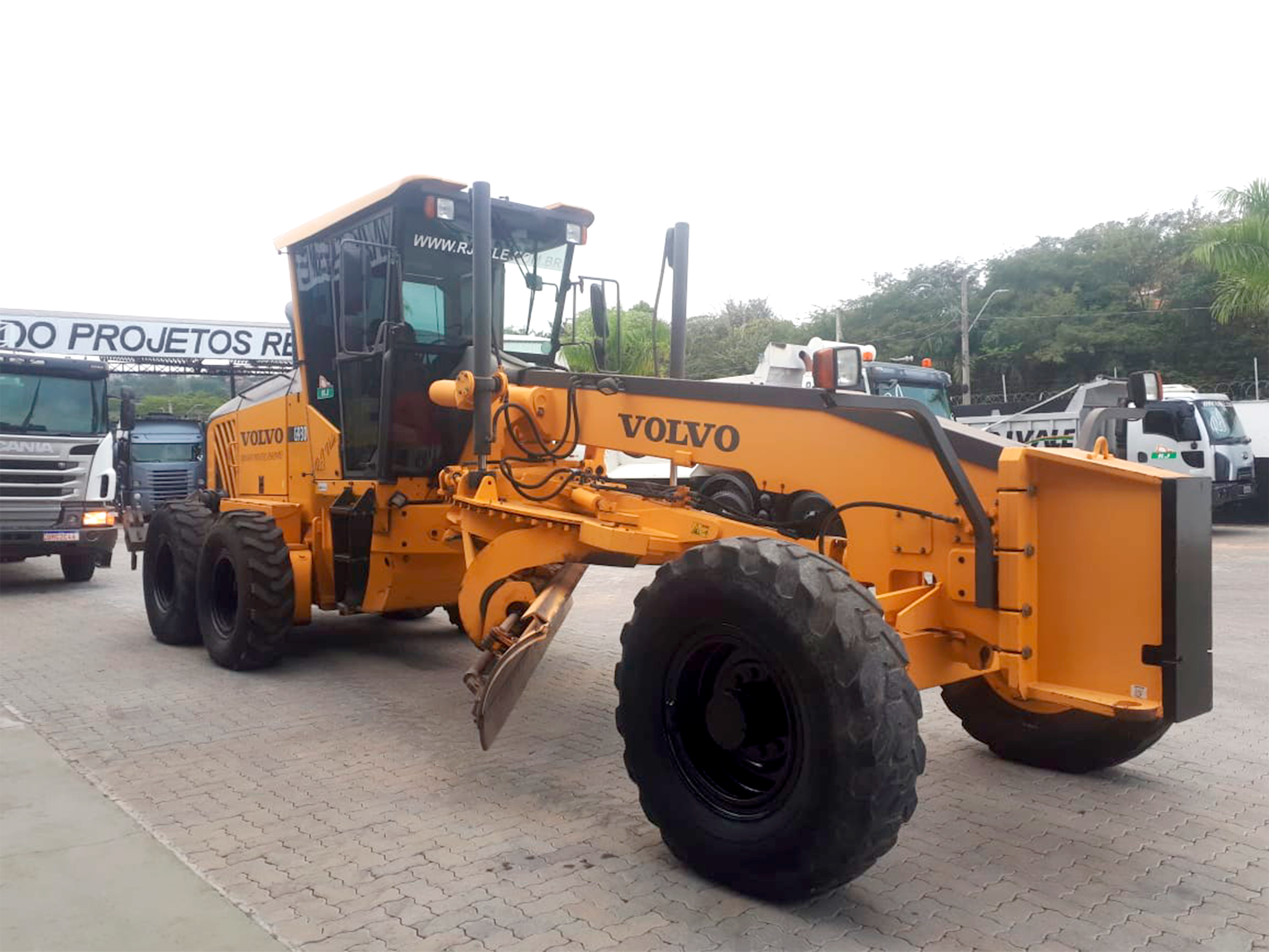 Motoniveladora 16T