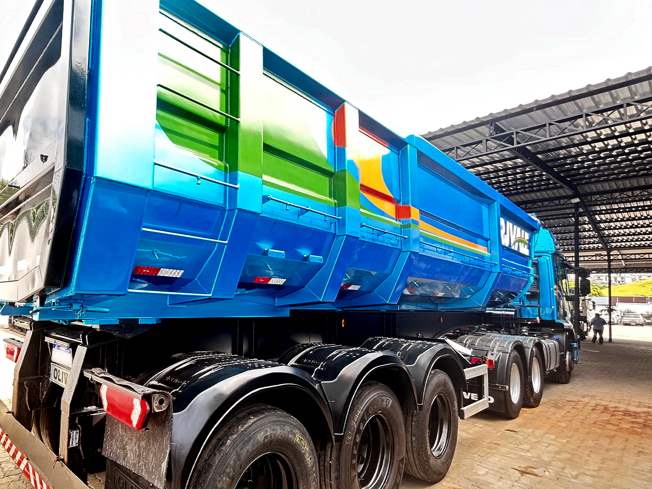 Cavalo Iveco STRALIS 600-S44T TB  6x2